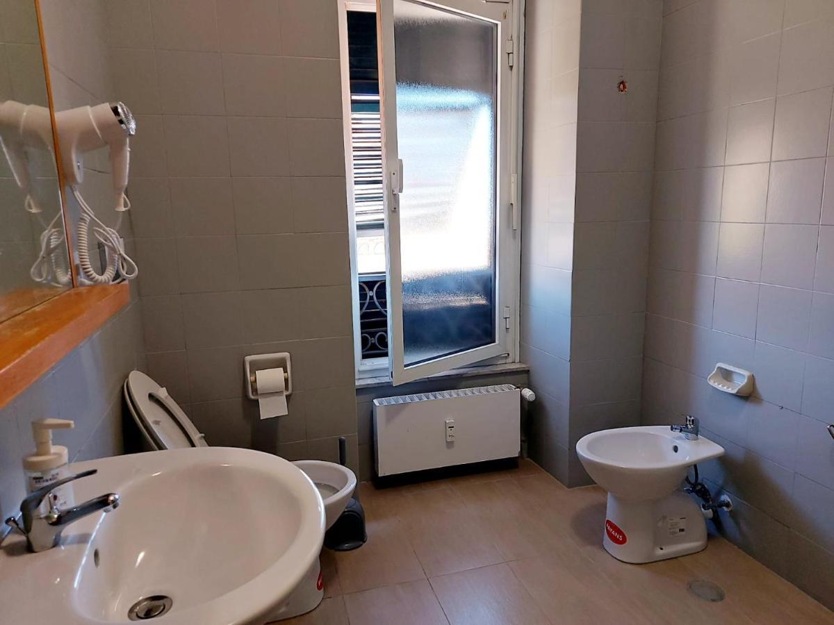 Genova Rooms Serra E Екстериор снимка